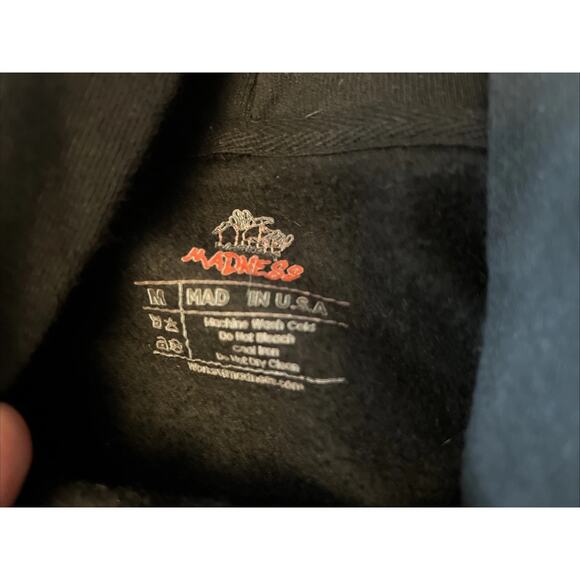 Works Of Madness Black Distress Hoodie Sweatshirt M streetwear grunge Indie - Picture 5 of 5